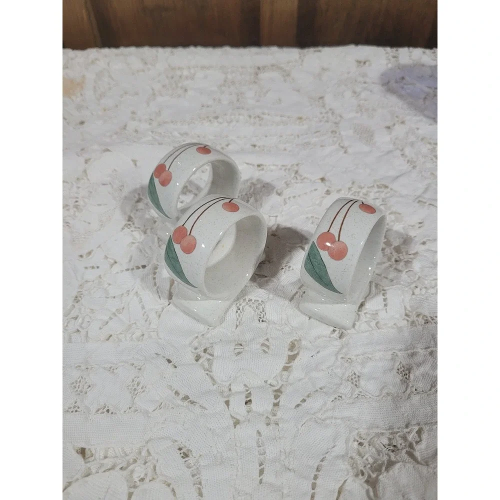 Mikasa Fruit Panorama Napkin Rings Ceramic with Box Set of 3